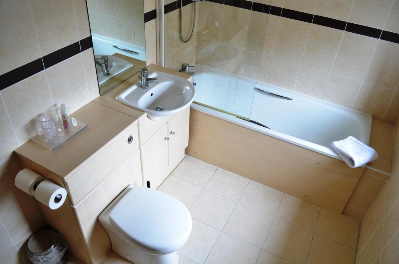 Royal Hotel Cumnock Room photo